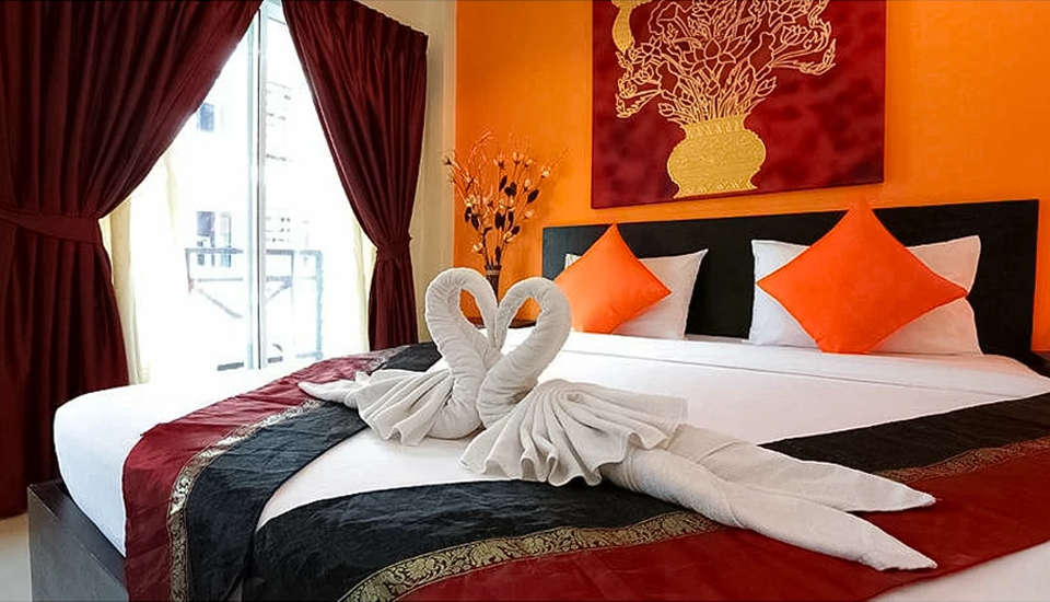 هتل ات هوم بوتیک پوکت